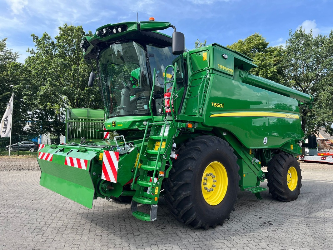 John Deere T660 - حصادة شاملة: صور 1 John Deere T660 - حصادة شاملة: صور 1