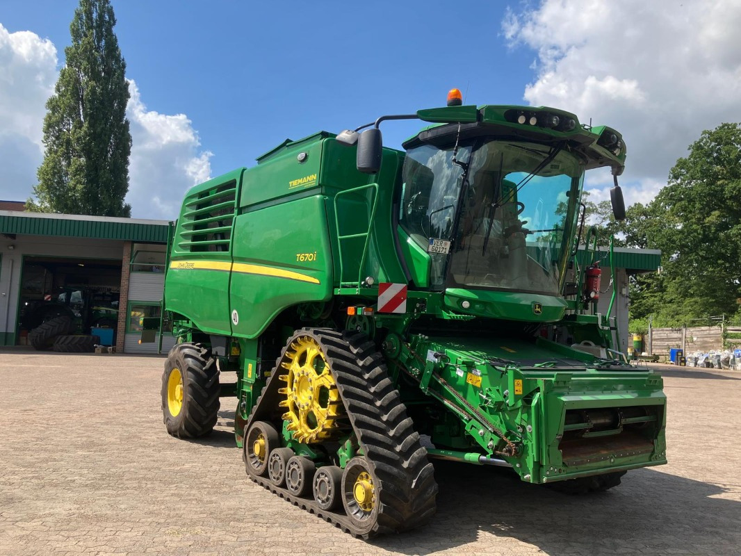 John Deere T670 - حصادة شاملة: صور 4 John Deere T670 - حصادة شاملة: صور 4