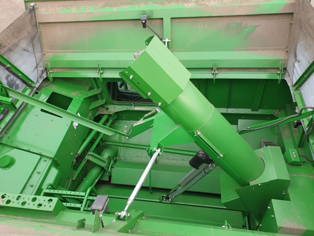 John Deere T670 - حصادة شاملة: صور 4 John Deere T670 - حصادة شاملة: صور 4