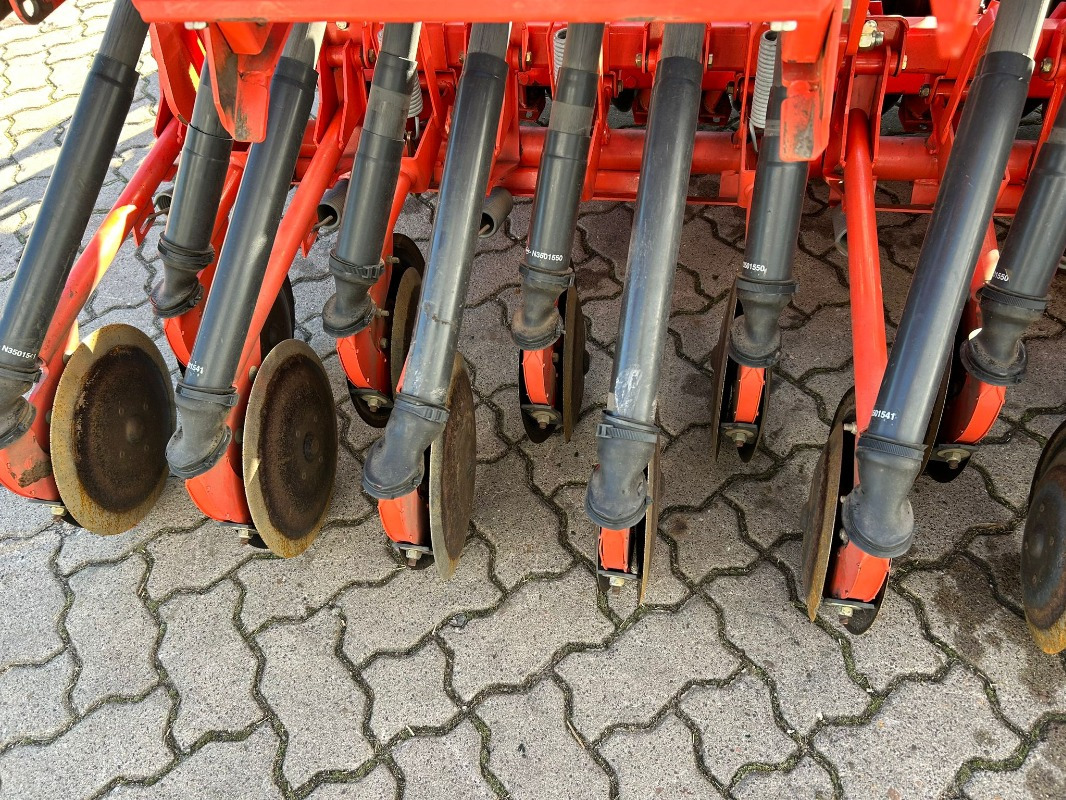 Kuhn Integra G II MIT 400 - الة بذر: صور 2 Kuhn Integra G II MIT 400 - الة بذر: صور 2
