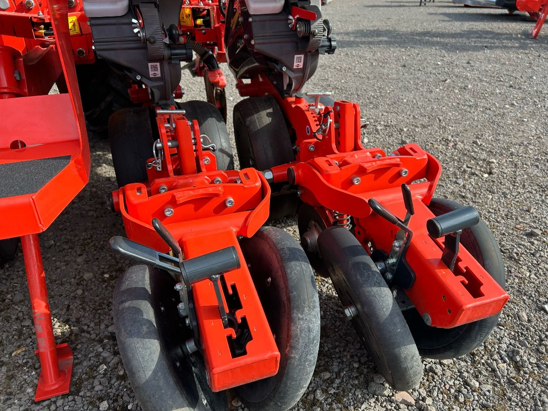 Kuhn Maxima 3 RT E *DEMO* - آلات البذر والغرس والشتل: صور 5 Kuhn Maxima 3 RT E *DEMO* - آلات البذر والغرس والشتل: صور 5