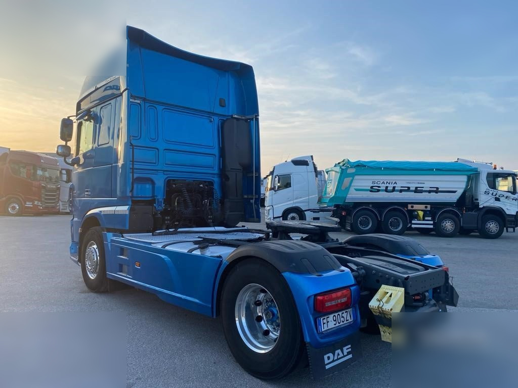 DAF XF105.510 - شاحنة جرار: صور 4 DAF XF105.510 - شاحنة جرار: صور 4