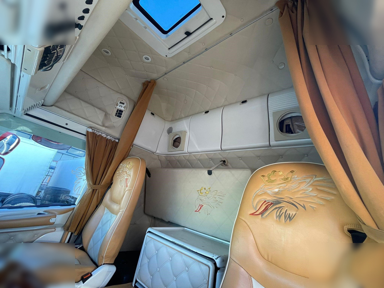 SCANIA R124.420 - شاحنة جرار: صور 3 SCANIA R124.420 - شاحنة جرار: صور 3