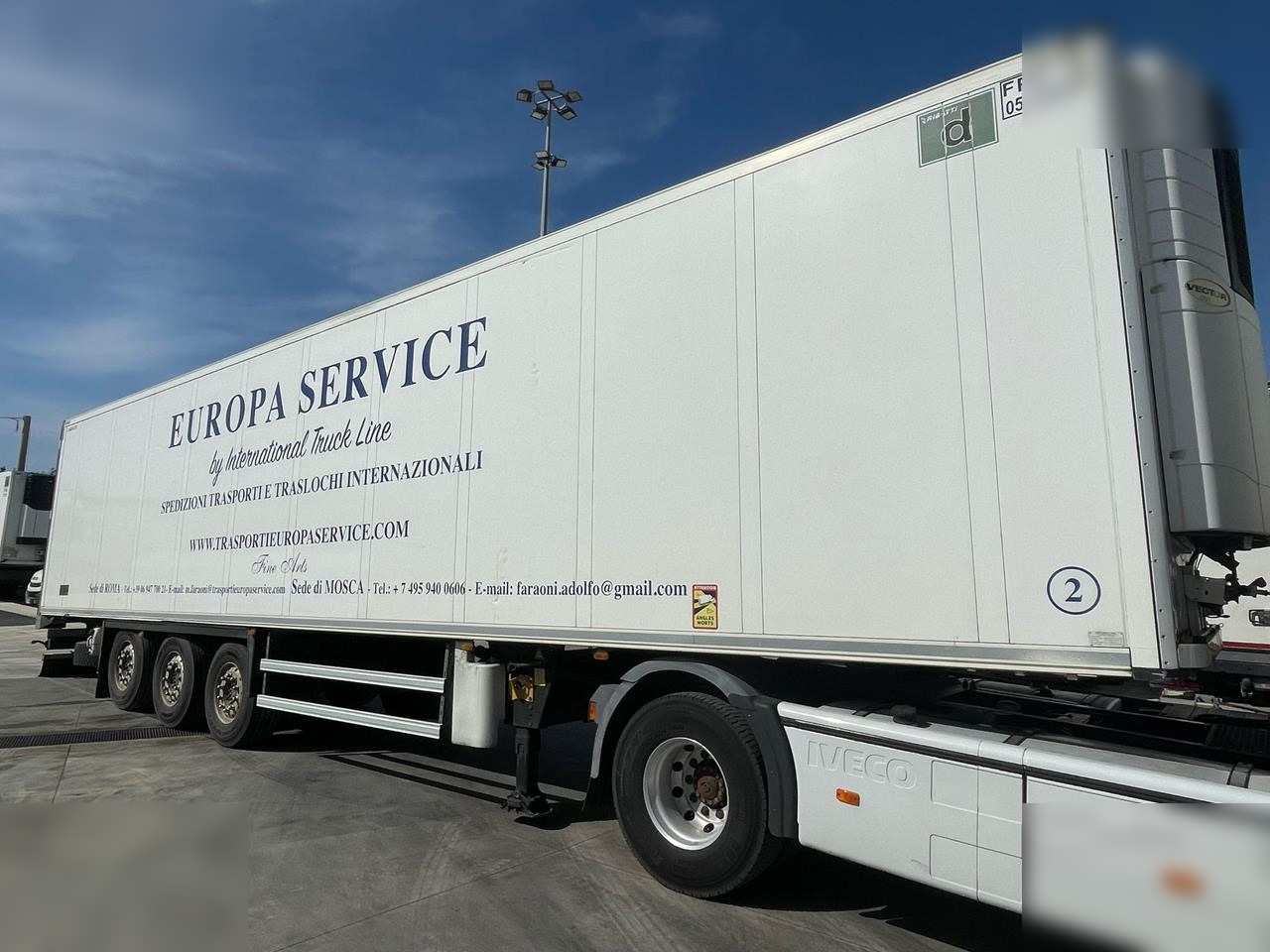 SCHMITZ CARGOBULL - مبردة نصف مقطورة: صور 4 SCHMITZ CARGOBULL - مبردة نصف مقطورة: صور 4