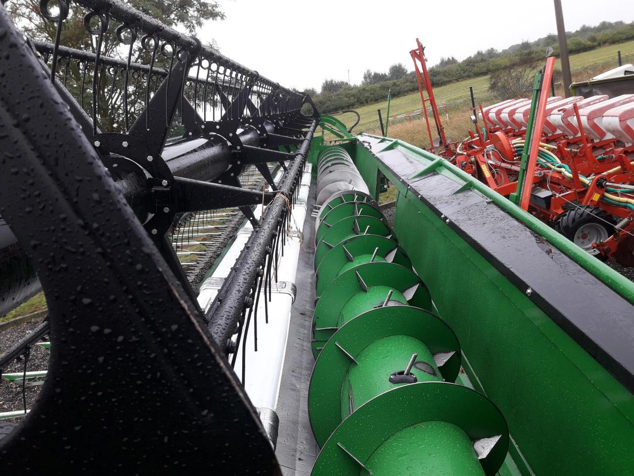 John Deere 635 Premium Flow - معدات حصادة الأعلاف: صور 2 John Deere 635 Premium Flow - معدات حصادة الأعلاف: صور 2