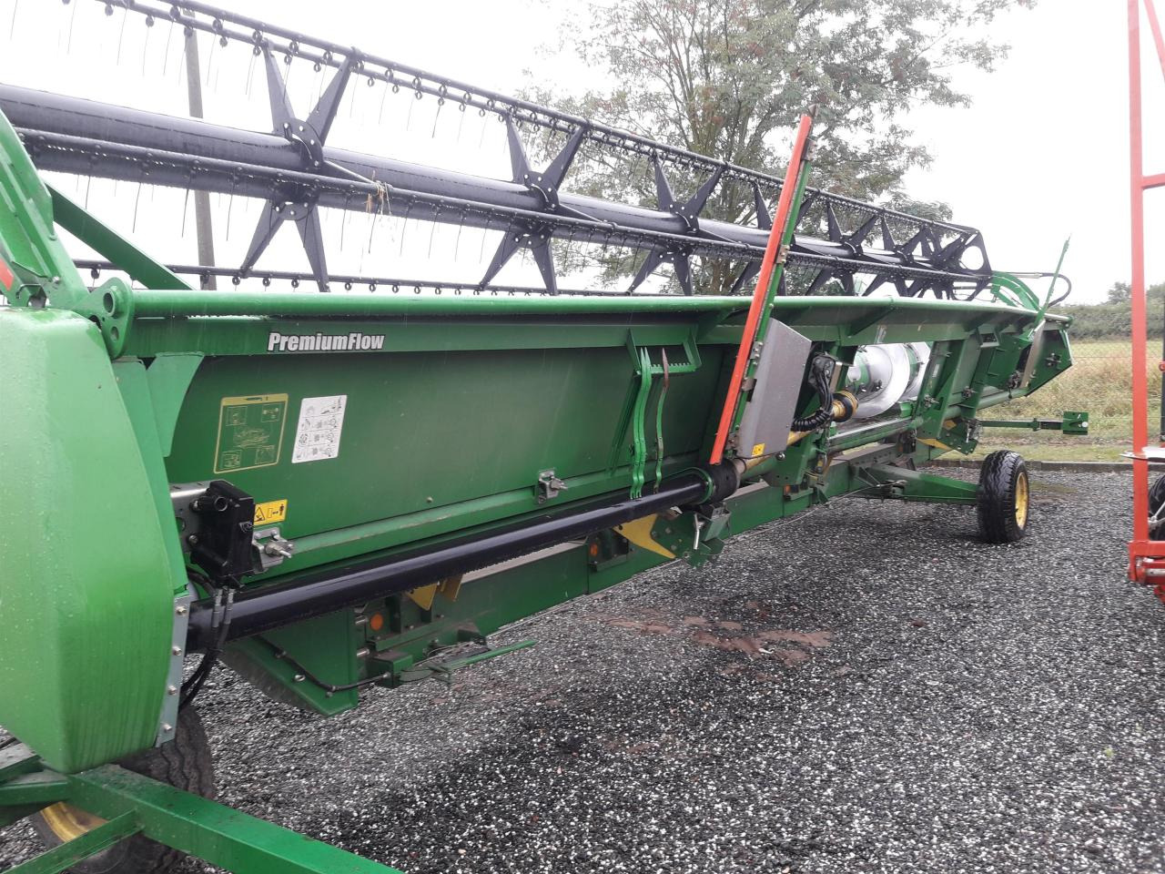 John Deere 635 Premium Flow - معدات حصادة الأعلاف: صور 3 John Deere 635 Premium Flow - معدات حصادة الأعلاف: صور 3