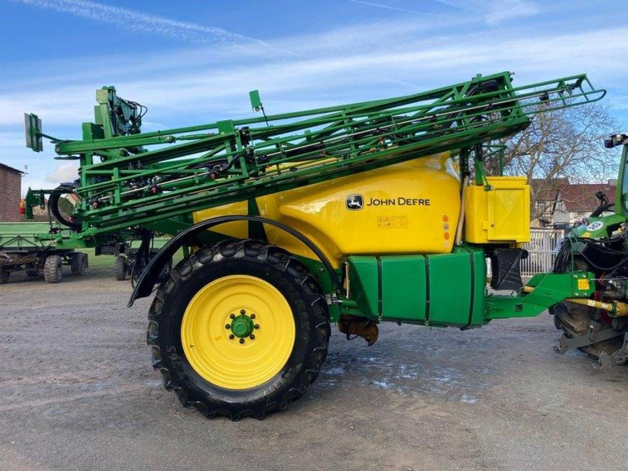 John Deere M 740 I - آلة الرش المقطورة: صور 5 John Deere M 740 I - آلة الرش المقطورة: صور 5