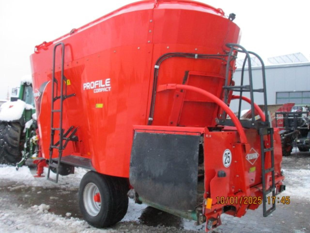 Kuhn Profile 2080 Compact - آلة خلط وتوزيع الأعلاف: صور 2 Kuhn Profile 2080 Compact - آلة خلط وتوزيع الأعلاف: صور 2
