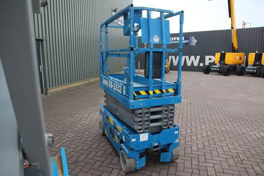 Genie GS1932 E-Drive Several In Stock, 8m Working Height - رافعات مقصية: صور 2 Genie GS1932 E-Drive Several In Stock, 8m Working Height - رافعات مقصية: صور 2