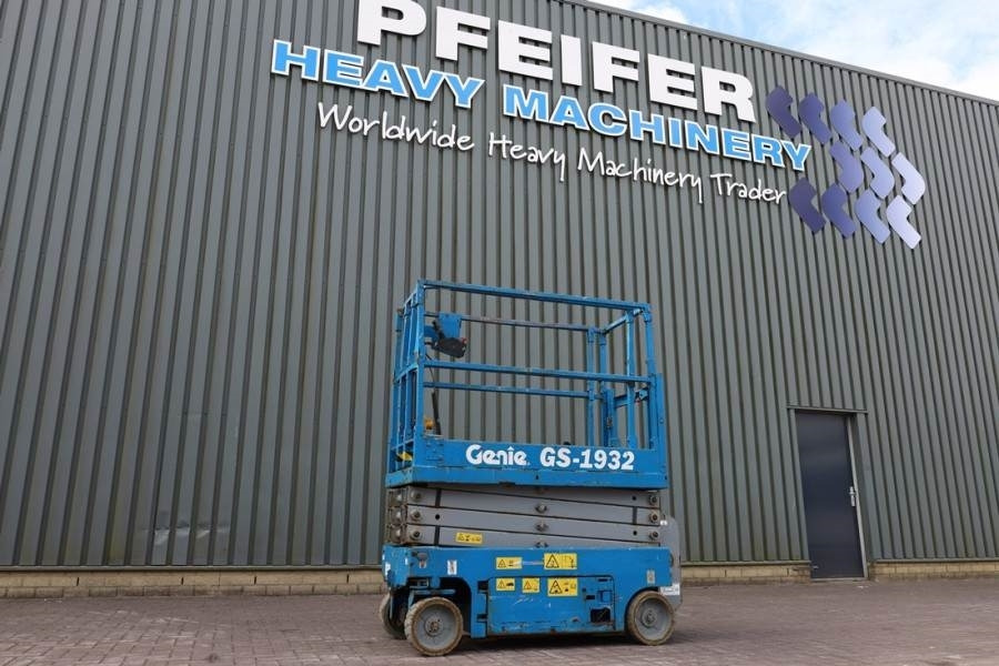 Genie GS1932 Electric, Working Height 7.8 m, 227kg Capac - رافعات مقصية: صور 1 Genie GS1932 Electric, Working Height 7.8 m, 227kg Capac - رافعات مقصية: صور 1