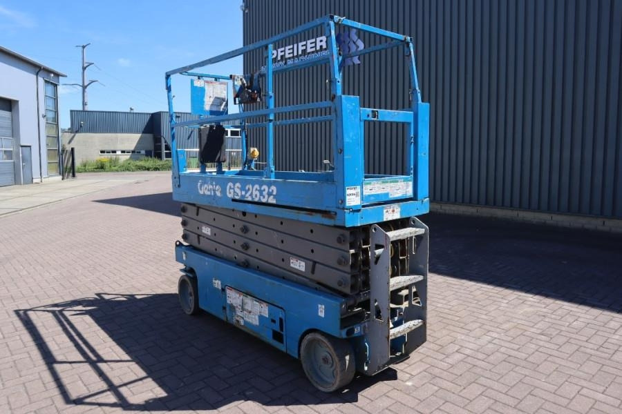 Genie GS2632 Electric, Working Height 10m, 227kg Capacit  - رافعات مقصية: صور 2 Genie GS2632 Electric, Working Height 10m, 227kg Capacit  - رافعات مقصية: صور 2