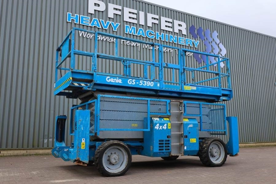 Genie GS5390 Diesel, 4x4 Drive, 18.15m Working Height, 6 - رافعات مقصية: صور 1 Genie GS5390 Diesel, 4x4 Drive, 18.15m Working Height, 6 - رافعات مقصية: صور 1