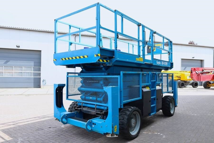 Genie GS5390 Diesel, 4x4 Drive, 18.15m Working Height, 6 - رافعات مقصية: صور 2 Genie GS5390 Diesel, 4x4 Drive, 18.15m Working Height, 6 - رافعات مقصية: صور 2