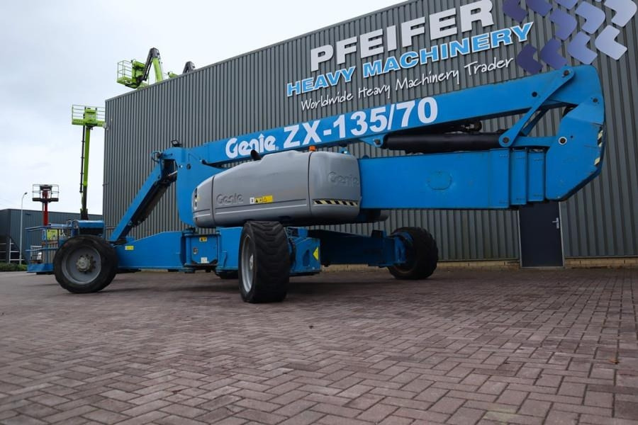 Genie ZX135/70 Diesel, 4x4x4 Drive, 43m Lifting Height, - رافعات سلة مفصلية: صور 2 Genie ZX135/70 Diesel, 4x4x4 Drive, 43m Lifting Height, - رافعات سلة مفصلية: صور 2