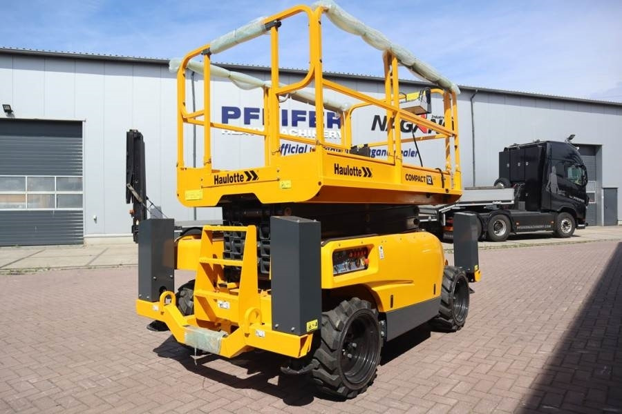 Haulotte Compact 12DX Valid Inspection, *Guarantee! Diesel, - رافعات مقصية: صور 2 Haulotte Compact 12DX Valid Inspection, *Guarantee! Diesel, - رافعات مقصية: صور 2