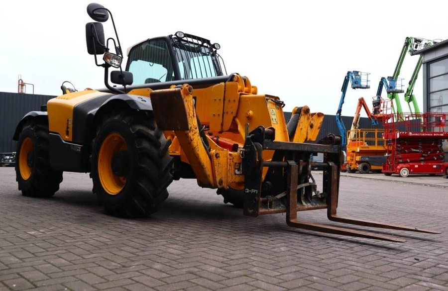 رافعة تلسكوبية JCB 535-125 Diesel, 4x4x4 Drive, 12.5m Lifting Height,: صور 7 رافعة تلسكوبية JCB 535-125 Diesel, 4x4x4 Drive, 12.5m Lifting Height,: صور 7