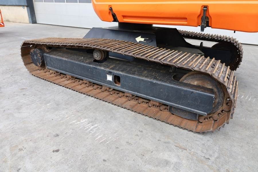 رافعات سلة تلسكوبية JLG 660SJC Diesel, Steel Tracks, 20m Working Height, 1: صور 11 رافعات سلة تلسكوبية JLG 660SJC Diesel, Steel Tracks, 20m Working Height, 1: صور 11