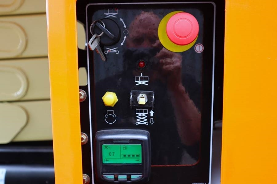 JLG RT3369 Unused, Diesel, 12m Working Height, 454kg C  - رافعات مقصية: صور 4 JLG RT3369 Unused, Diesel, 12m Working Height, 454kg C  - رافعات مقصية: صور 4