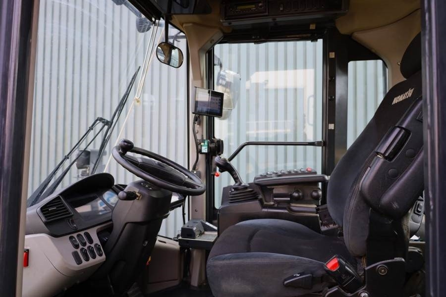 Komatsu WA470-8 Diesel, 4x4 Drive, Tamtron Weighting Syste - اللودر بعجل: صور 4 Komatsu WA470-8 Diesel, 4x4 Drive, Tamtron Weighting Syste - اللودر بعجل: صور 4