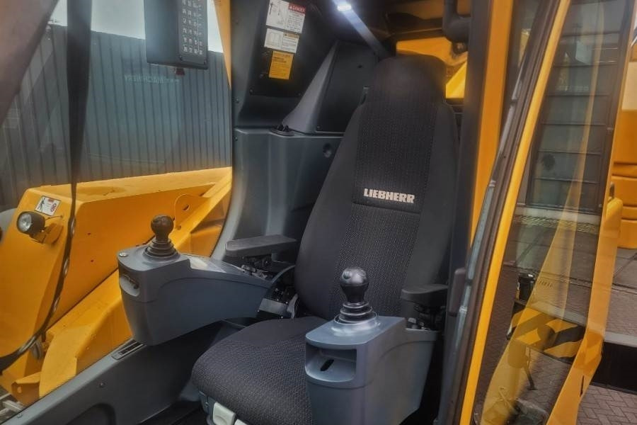 Liebherr LTM1070-4.2 Dutch Vehicle Registration, Valid Insp - رافعة لجميع التضاريس: صور 4 Liebherr LTM1070-4.2 Dutch Vehicle Registration, Valid Insp - رافعة لجميع التضاريس: صور 4