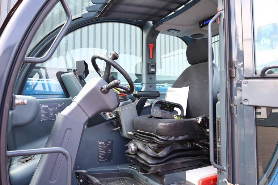 Magni - TH5,5.15-D7/D Diesel, 4x4x4 Drive, 5.5t Ca - رافعة تلسكوبية: صور 4 Magni - TH5,5.15-D7/D Diesel, 4x4x4 Drive, 5.5t Ca - رافعة تلسكوبية: صور 4
