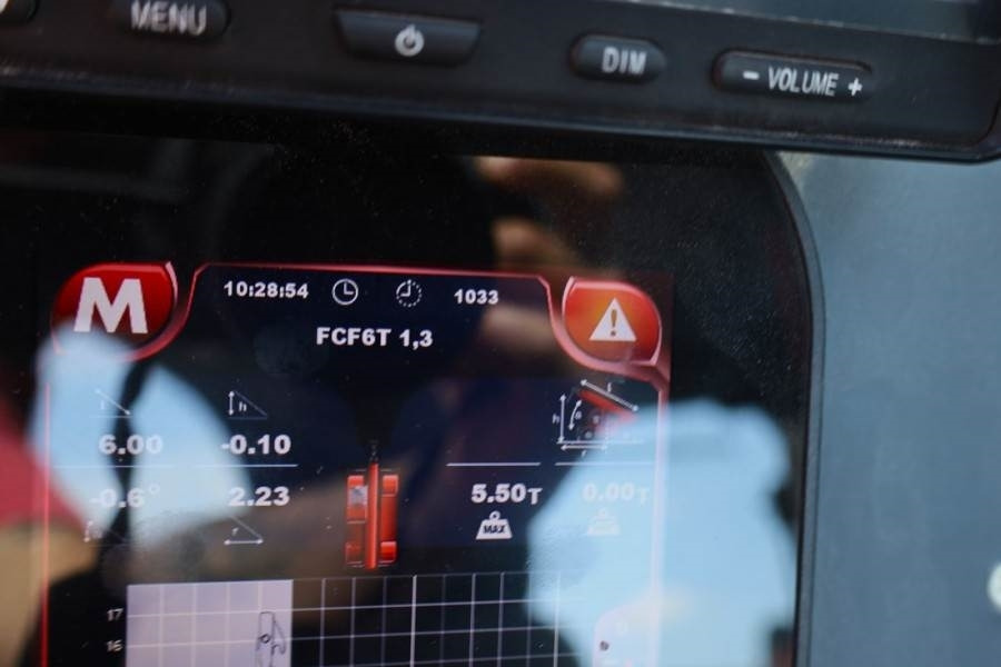 Magni - TH5,5.15-D7/D Diesel, 4x4x4 Drive, 5.5t Ca - رافعة تلسكوبية: صور 5 Magni - TH5,5.15-D7/D Diesel, 4x4x4 Drive, 5.5t Ca - رافعة تلسكوبية: صور 5