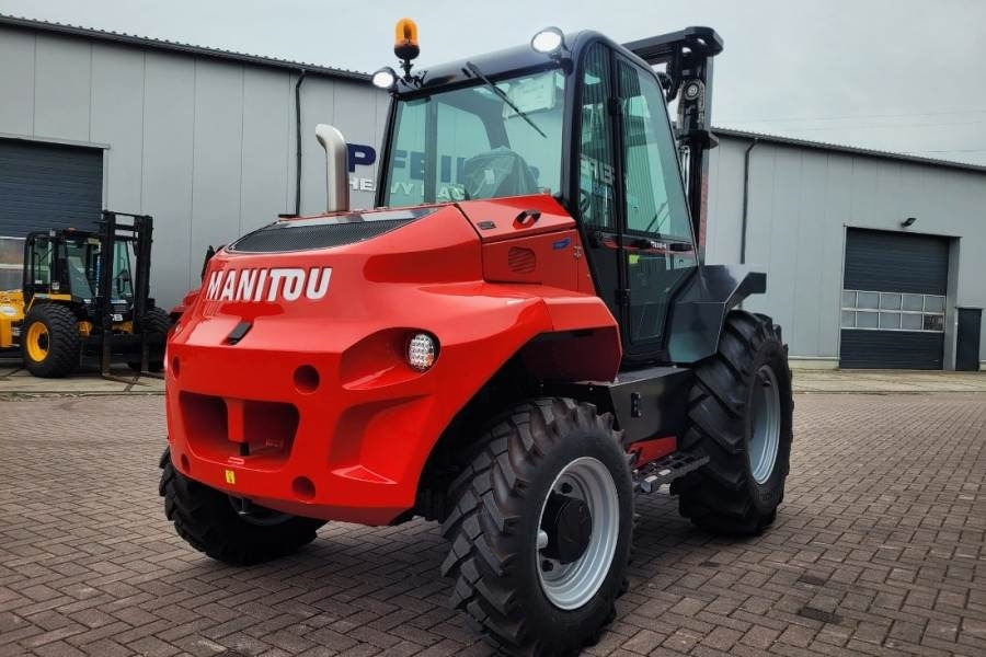 Manitou M30-4 Valid inspection, *Guarantee, Diesel, 4x4 Dr - شاحنات الطرق الوعرة: صور 2 Manitou M30-4 Valid inspection, *Guarantee, Diesel, 4x4 Dr - شاحنات الطرق الوعرة: صور 2