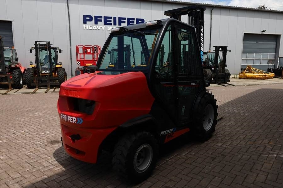 Manitou MC30-4 Valid Inspection, *Guarantee, Diesel, 4x4 D - شاحنات الطرق الوعرة: صور 2 Manitou MC30-4 Valid Inspection, *Guarantee, Diesel, 4x4 D - شاحنات الطرق الوعرة: صور 2