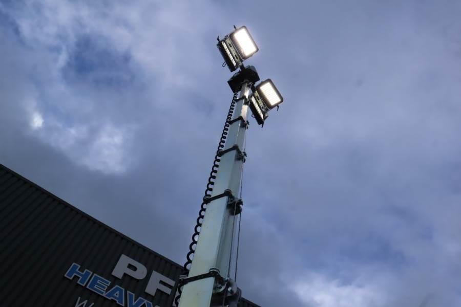 Trime X-BOX 4x320W Valid inspection, *Guarantee! H - ابراج اضاءة: صور 4 Trime X-BOX 4x320W Valid inspection, *Guarantee! H - ابراج اضاءة: صور 4