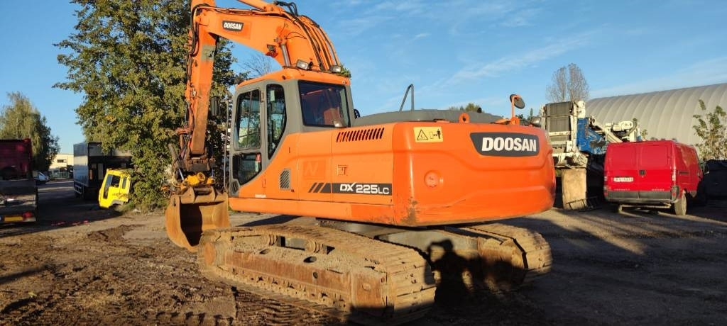 Doosan 225 LC - حفارات زحافة: صور 2 Doosan 225 LC - حفارات زحافة: صور 2