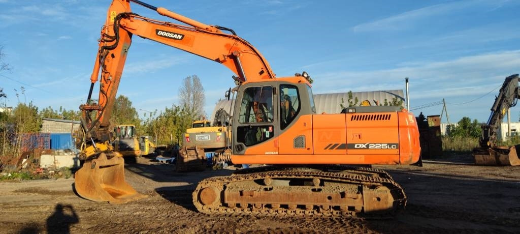 Doosan 225 LC - حفارات زحافة: صور 1 Doosan 225 LC - حفارات زحافة: صور 1
