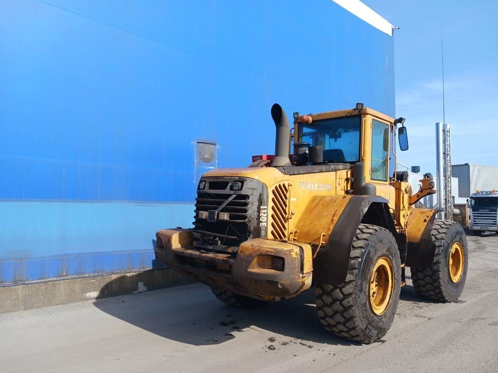 Volvo L 120 E - اللودر بعجل: صور 4 Volvo L 120 E - اللودر بعجل: صور 4