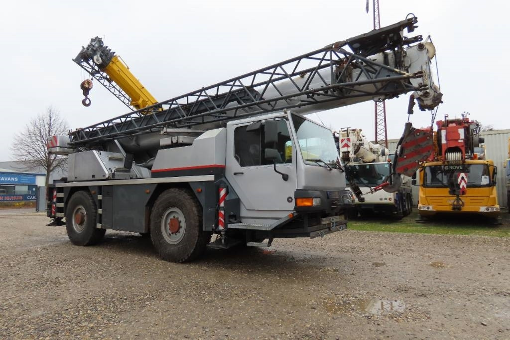 Liebherr LTM 1030/2 - رافعة لجميع التضاريس: صور 2 Liebherr LTM 1030/2 - رافعة لجميع التضاريس: صور 2