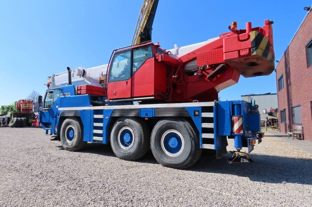 Liebherr LTM 1055-1 - رافعة لجميع التضاريس: صور 4 Liebherr LTM 1055-1 - رافعة لجميع التضاريس: صور 4