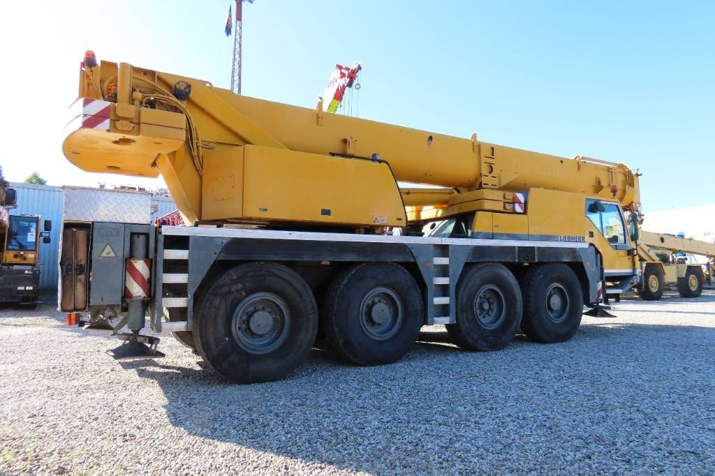Liebherr LTM 1060-2 - رافعة لجميع التضاريس: صور 3 Liebherr LTM 1060-2 - رافعة لجميع التضاريس: صور 3