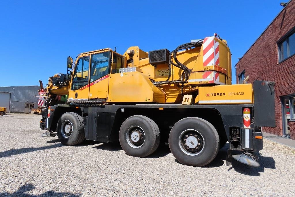 Terex Demag AC 40 City - رافعة لجميع التضاريس: صور 4 Terex Demag AC 40 City - رافعة لجميع التضاريس: صور 4