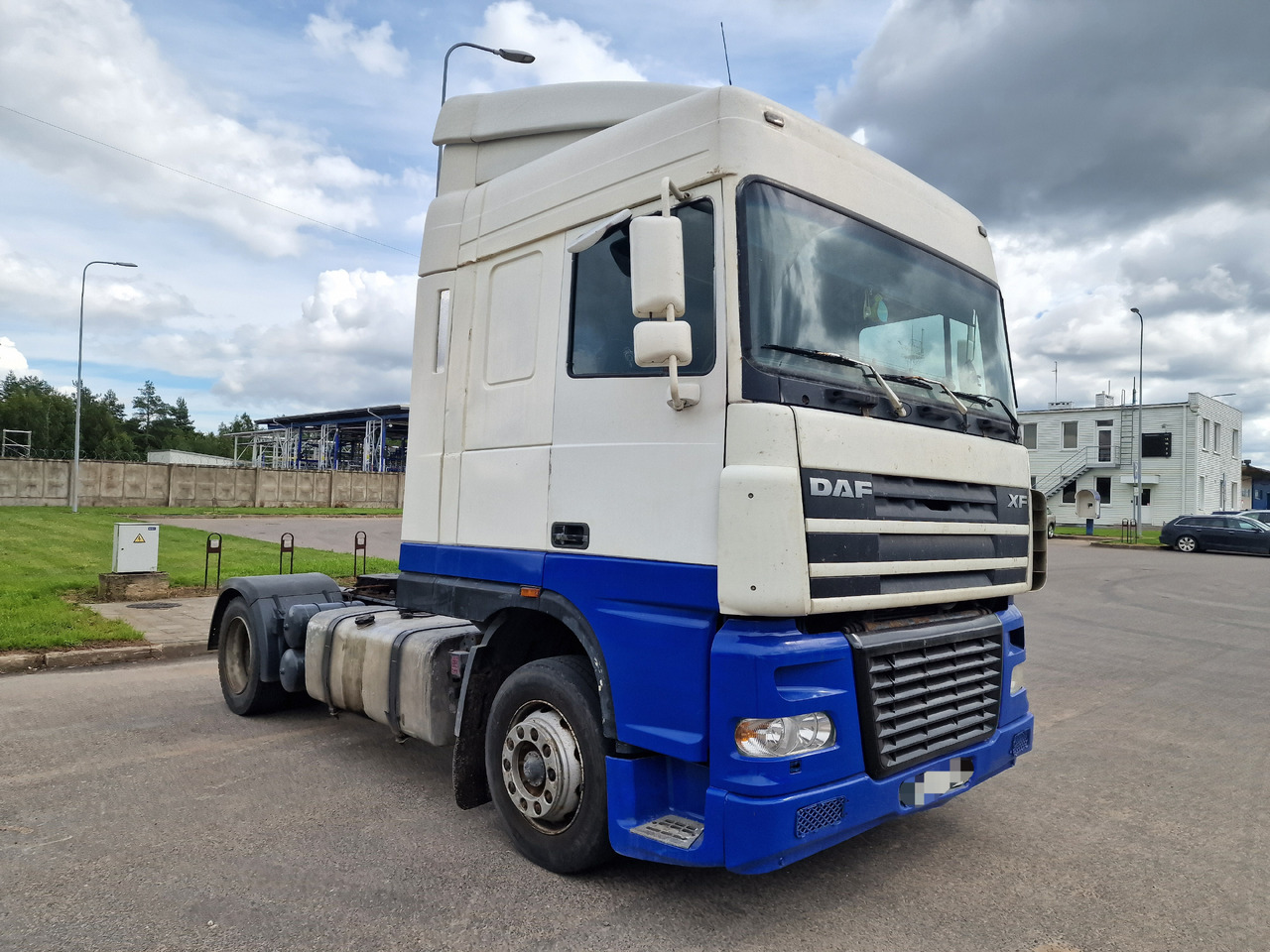 DAF 95.430 XF Euro2 manual - شاحنة جرار: صور 1 DAF 95.430 XF Euro2 manual - شاحنة جرار: صور 1