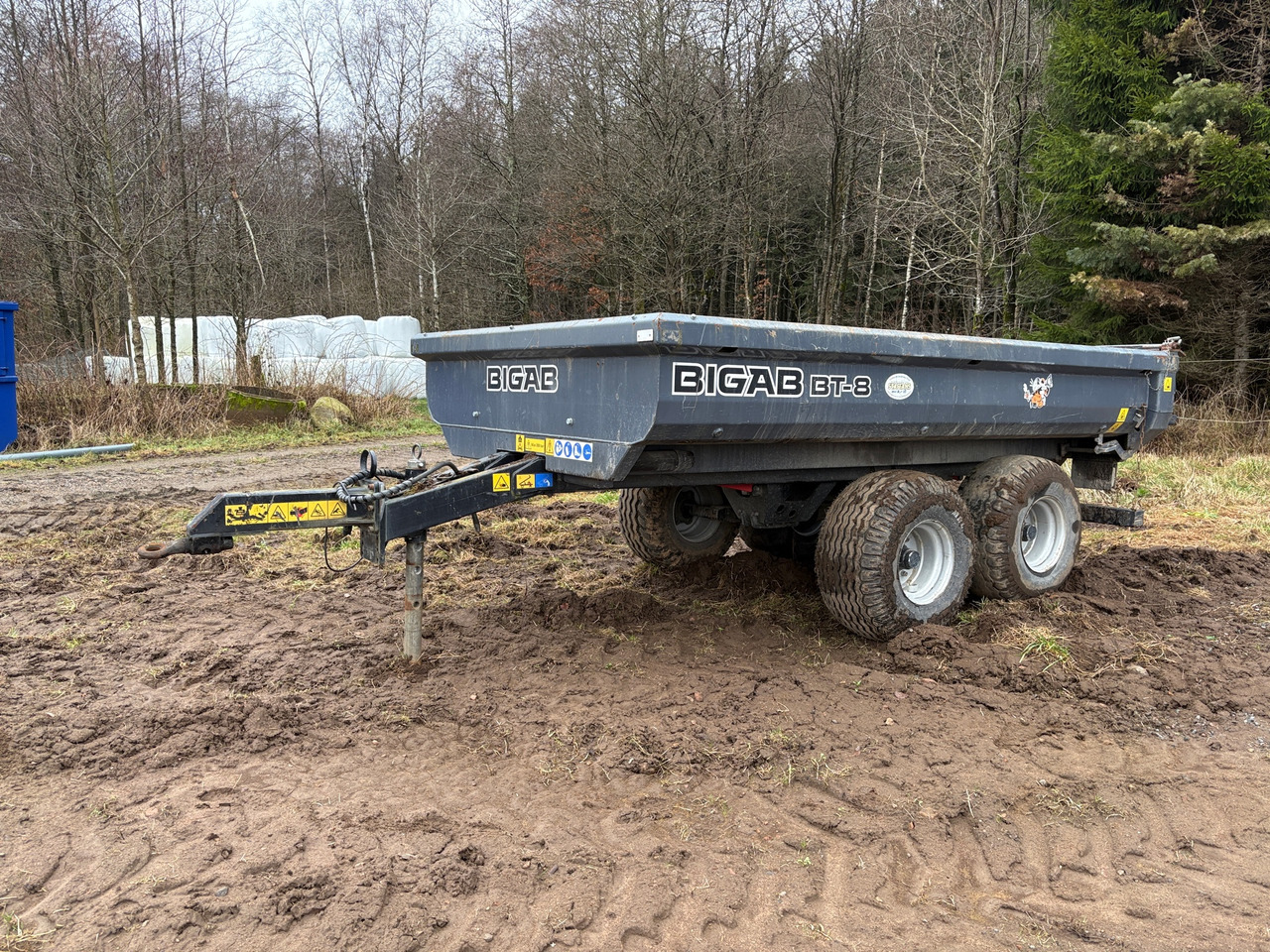 Bigab BT-8 - قلابة مقطورة: صور 1 Bigab BT-8 - قلابة مقطورة: صور 1