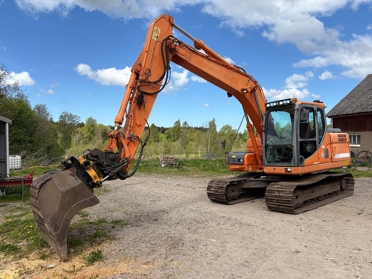 Doosan DX140LC - حفارة: صور 1 Doosan DX140LC - حفارة: صور 1