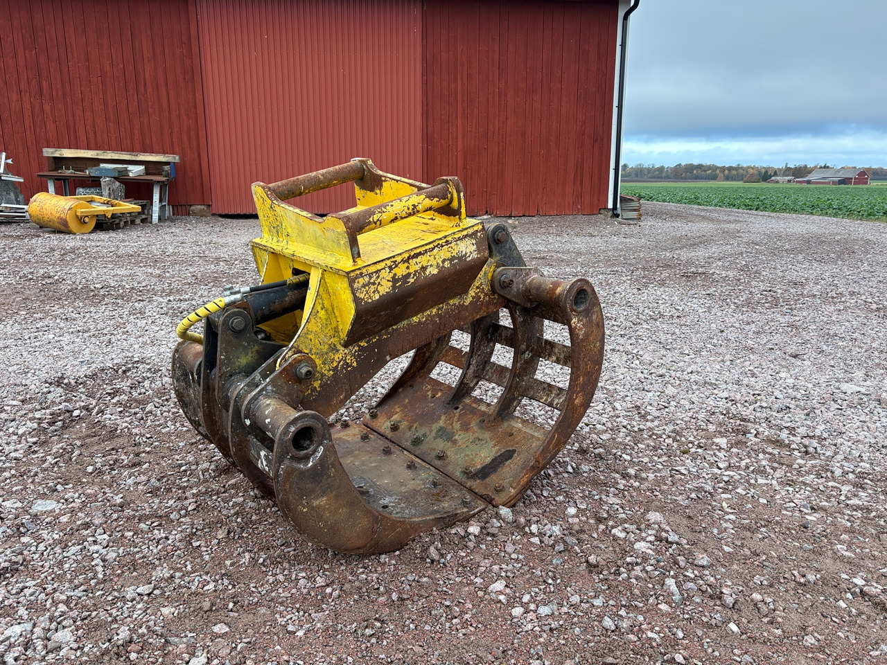 Engcon SK15 - بكت: صور 1 Engcon SK15 - بكت: صور 1