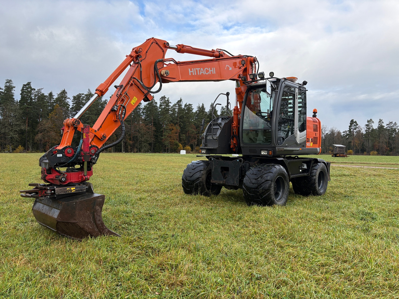 Hitachi ZX145W-3 - حفارة: صور 1 Hitachi ZX145W-3 - حفارة: صور 1