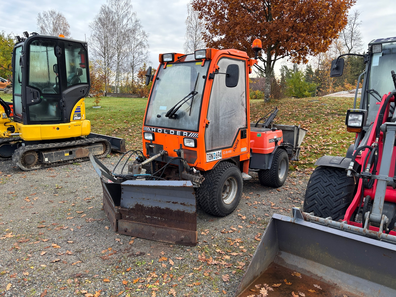 Holder 2.42 - سيارة بلدية: صور 1 Holder 2.42 - سيارة بلدية: صور 1