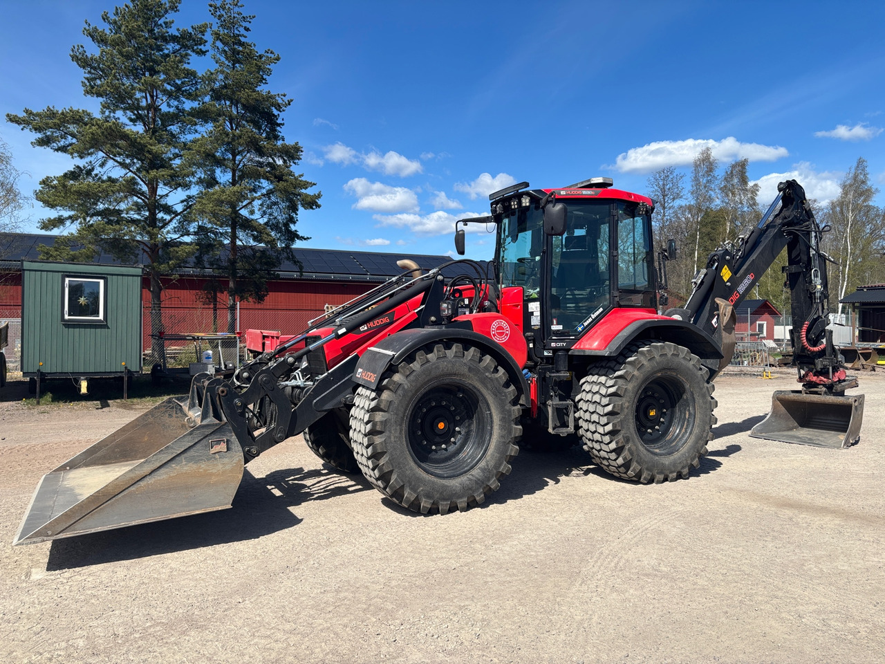 Huddig 1260D - حفار متعدد الاستخدام: صور 1 Huddig 1260D - حفار متعدد الاستخدام: صور 1