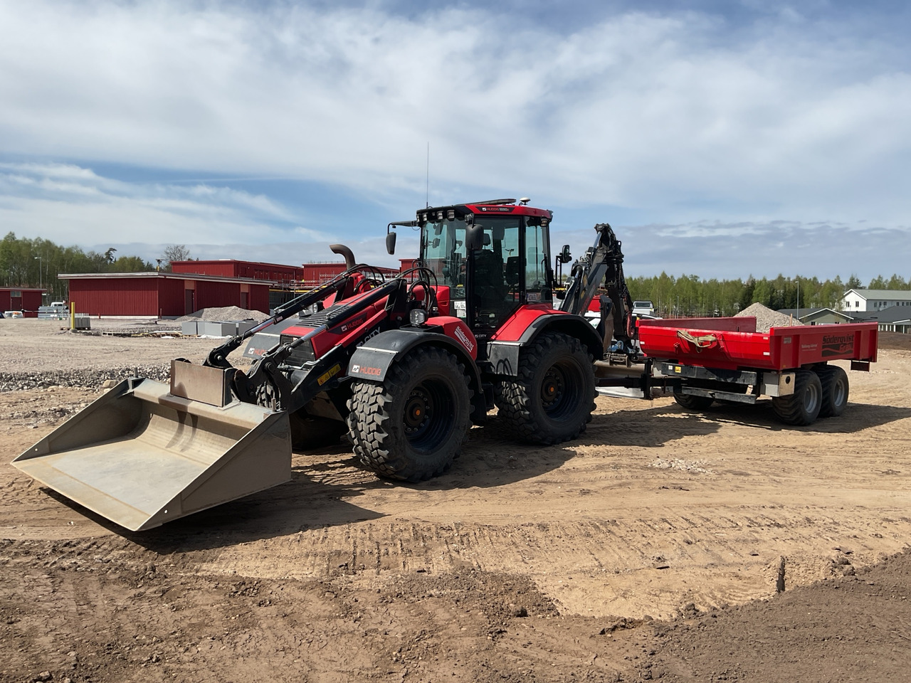 Huddig 1260E - حفار متعدد الاستخدام: صور 1 Huddig 1260E - حفار متعدد الاستخدام: صور 1