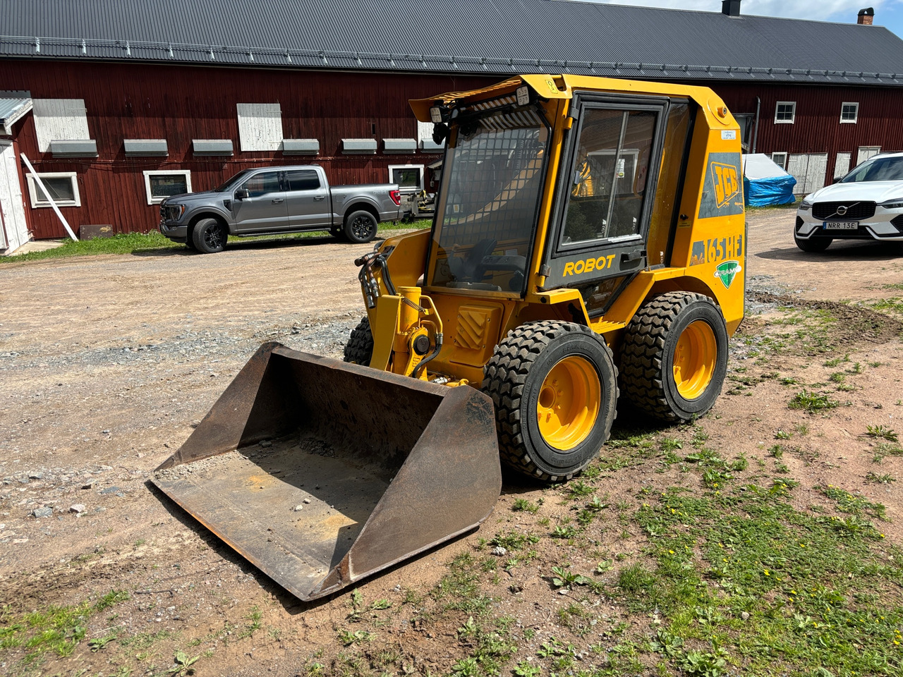 JCB 165 HF Robot - اللودر بعجل: صور 1 JCB 165 HF Robot - اللودر بعجل: صور 1