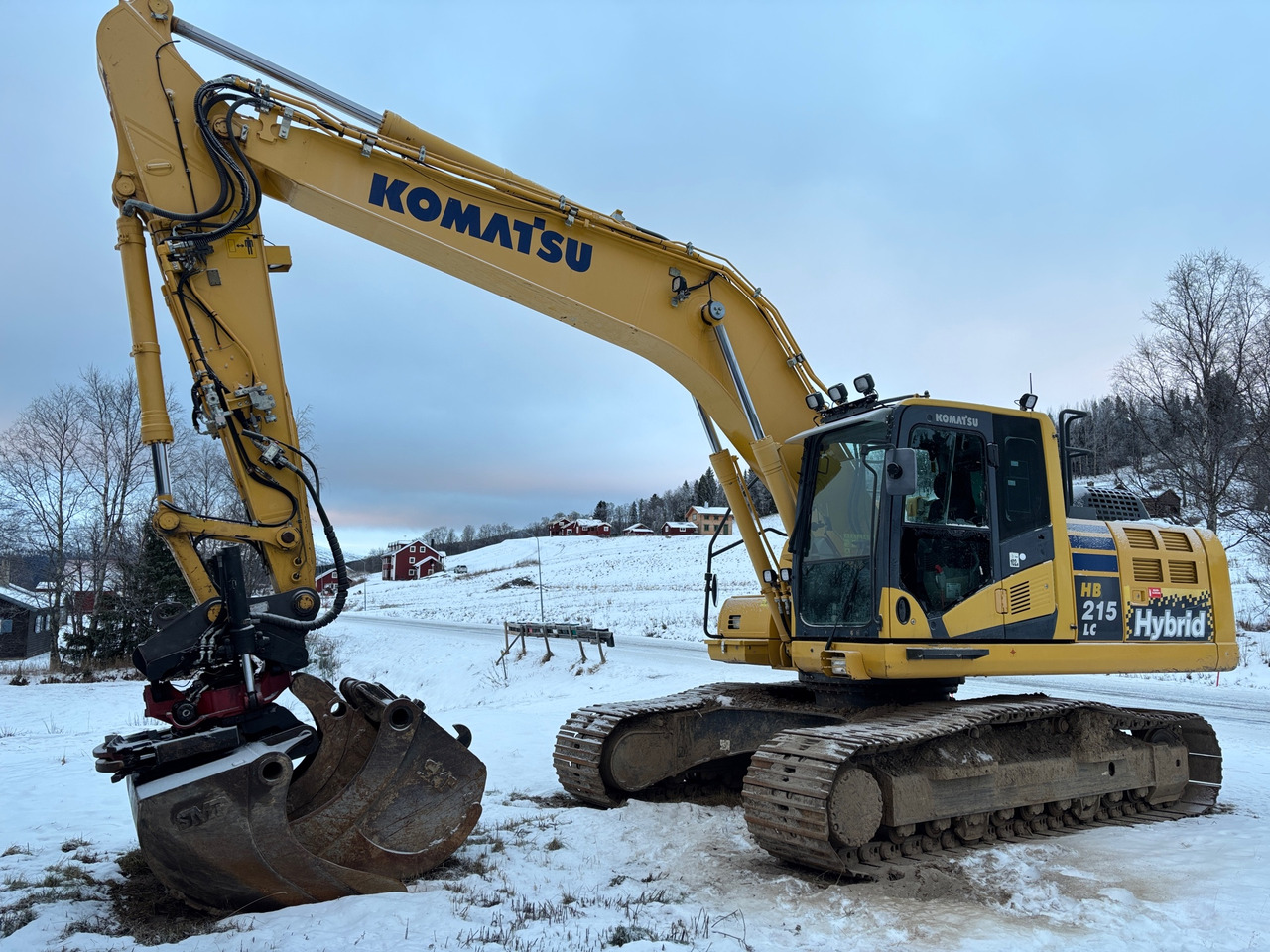 Komatsu HB215LC-2 - حفارة: صور 1 Komatsu HB215LC-2 - حفارة: صور 1