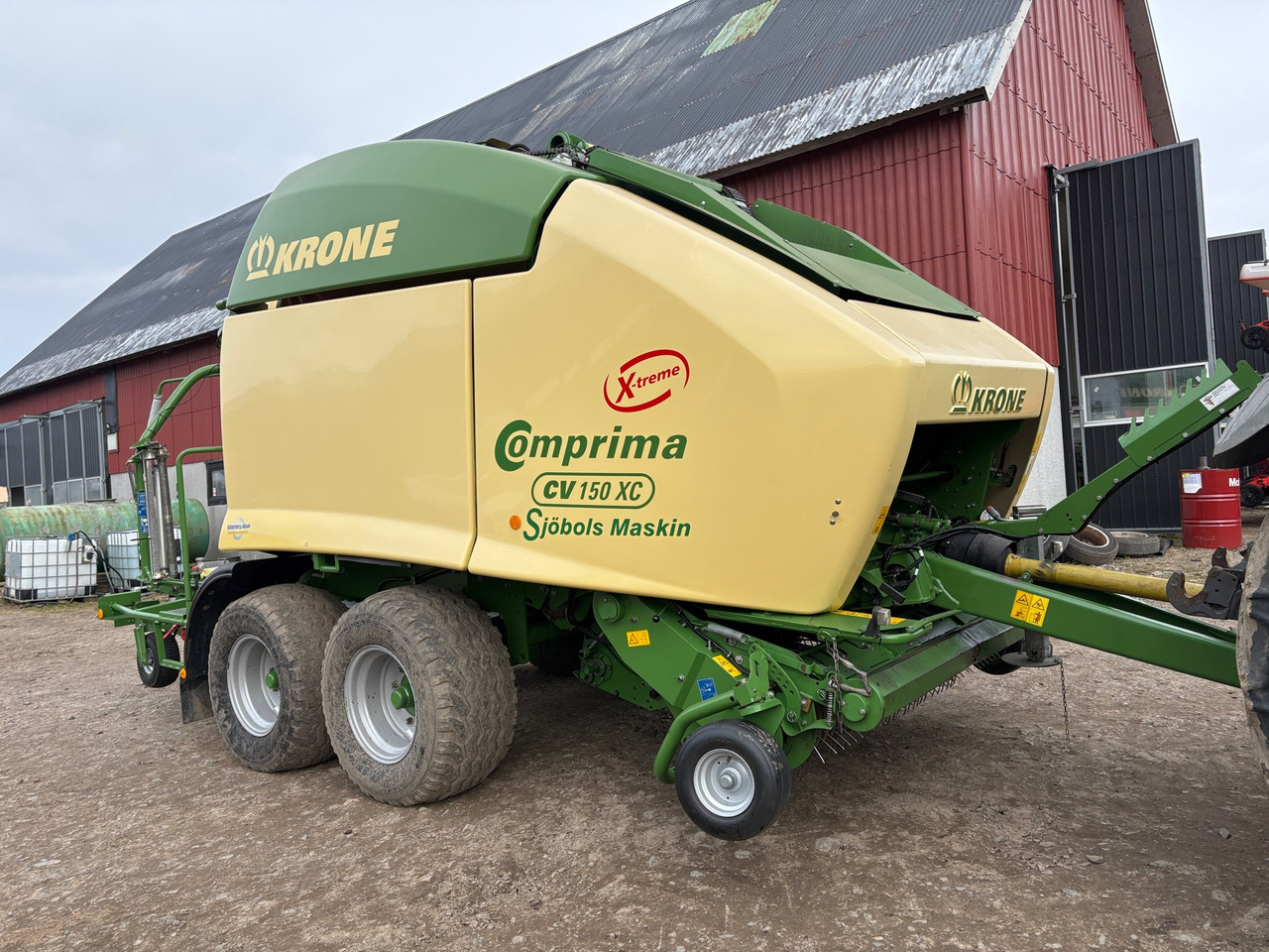 Krone Comprima CV 150 XC - مكبس القش الدائري: صور 1 Krone Comprima CV 150 XC - مكبس القش الدائري: صور 1