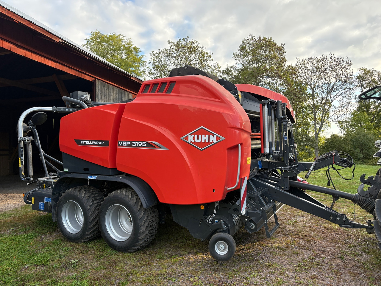 Kuhn VBP 3195 - مكبس القش الدائري: صور 1 Kuhn VBP 3195 - مكبس القش الدائري: صور 1