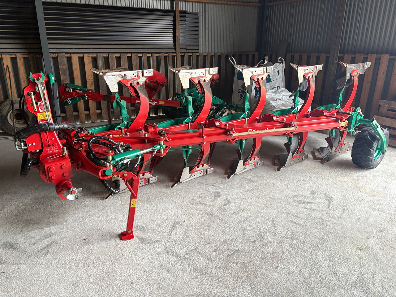 Kverneland ES KKES-85-200 - محراث: صور 1 Kverneland ES KKES-85-200 - محراث: صور 1