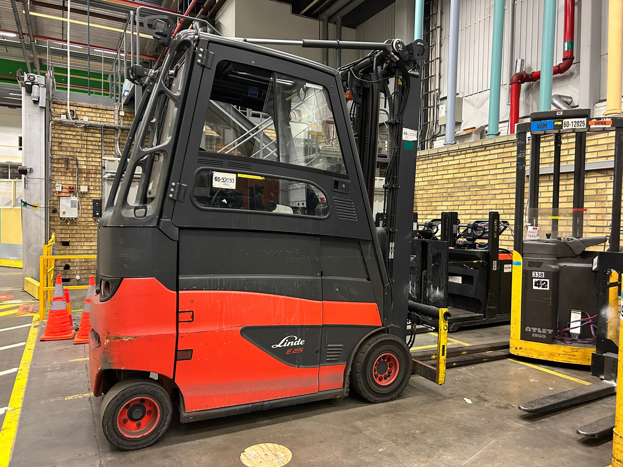 Linde E25HL-01/600 - معدات المناولة: صور 1 Linde E25HL-01/600 - معدات المناولة: صور 1